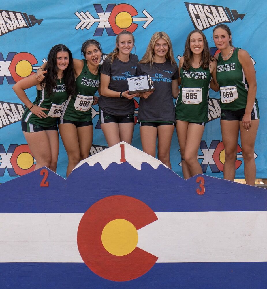 Girls 2nd place Stampede finish 2022.jpeg